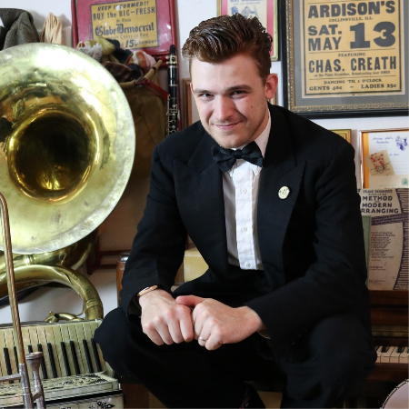 With a Ful Dance Floor